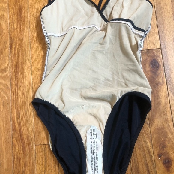 J. Crew one piece swimsuit ⭐️ - Picture 4 of 8